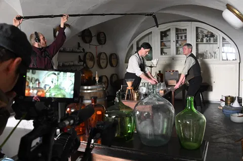 Dreharbeiten des ZDF im Cottbuser Apothekenmuseum
